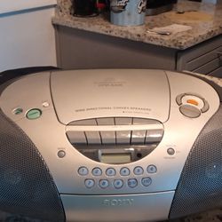 Sony Cfd-s300 AM FM Radio CD Player And Cassette Player Tested Works Fine
