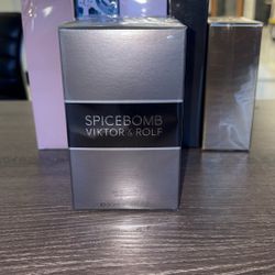 Viktor Rolf SpiceBomb 3.04 oz Eau De Toilette