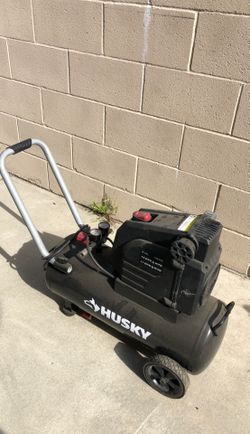 Husky 8G 150 PSI Hotdog Air Compressor