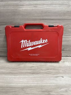 MILWAUKEE 48-22-9408 3/8 in. Drive SAE Ratchet & Socket Mechanics Tool Set 28pc (PO1024212)