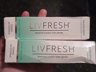 LIVFRESH Foaming Gel Toothpaste Wintergreen Whitening 1.75oz