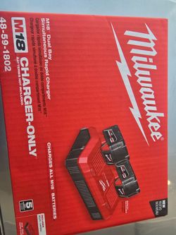 Milwaukee Rapid Charger Double. Brand New.