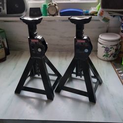 Jack Stand 2 1/4 Tons Or 4,500  Pounds