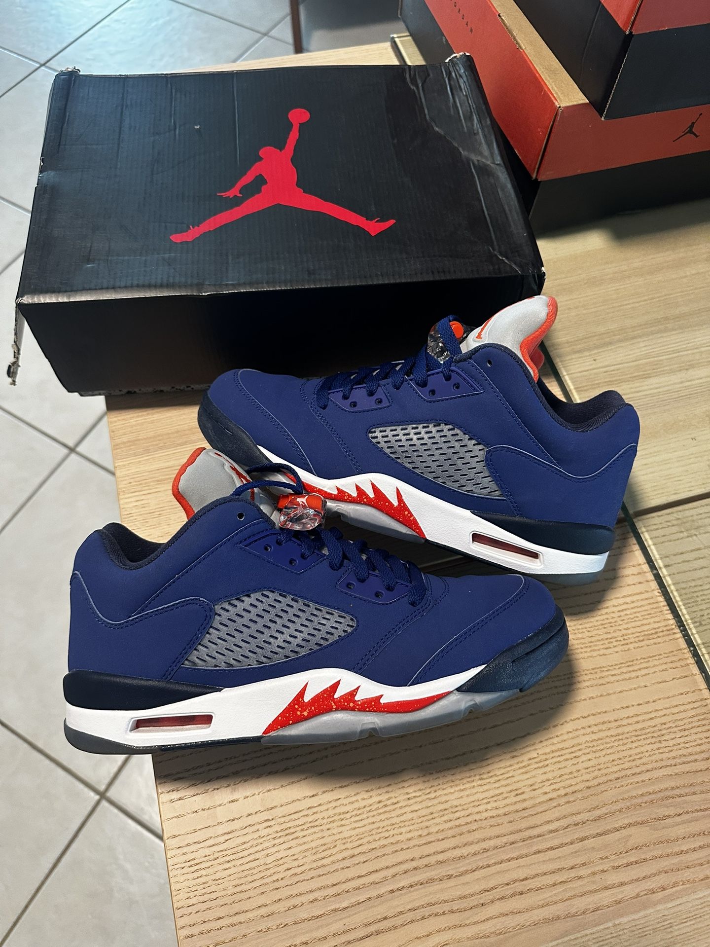 Niek Jordan 5 Low Ny Nicks Size 9 Clean