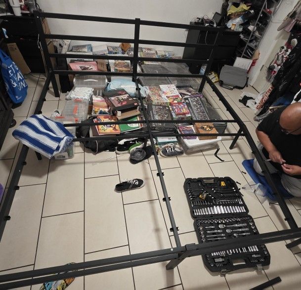 King Metal Bed Frame 