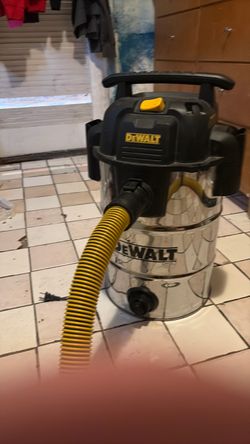 DeWalt Wet/Dry Shop Vacuum