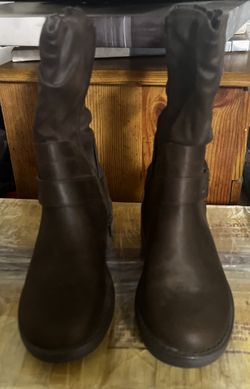 Ladies Boots Size 6 1/2