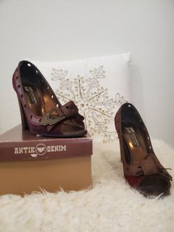 Antik Denim cow hide footware 7.5 chunky heels