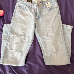 NEW LEVI JEANS STRAIGHT LEG 