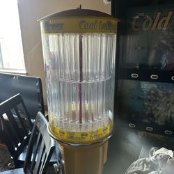 Gumball machine 