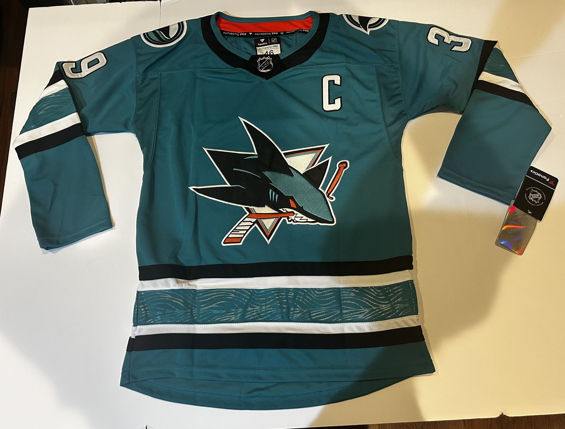 SALE! L0gan Couture #39 San Jose Sharks Name & Number Gift Fan-Made For Unisex