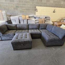 6 Piece Thomasville Modular Sectional Couch (FREE DELIVERY 🚚)
