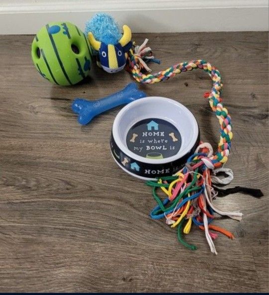 Dog Toy Bundle. Dog Rope/ bowl. Wobble Wag Giggle Dog Ball. Pet Toys. For small/ medium size breeds. Clean. Gently Used.