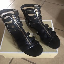 New Michael Kors Sandals Size 9.5
