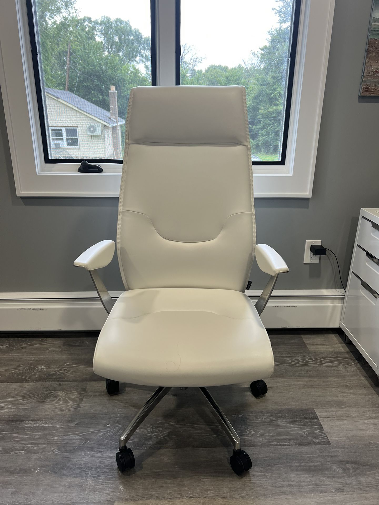 White office Chair