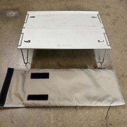 Snow Peak Aluminum Folding Lightweight Ozen Solo Table from Japan Very Good Condition