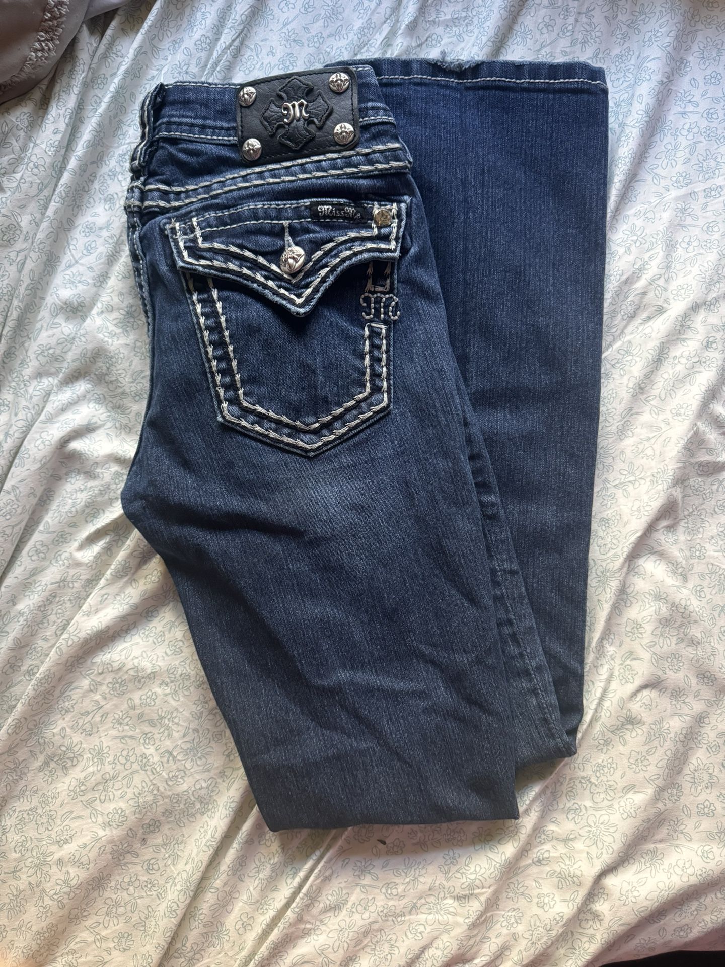 low rise boot cut miss me jeans size 8