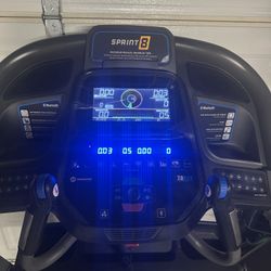 Horizon Sprint8 Treadmill 