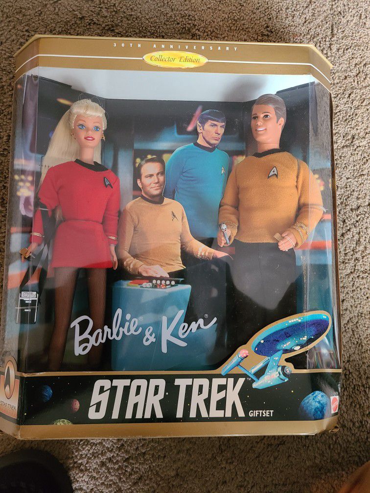 Star Trek BARBIE Collectors Edition.