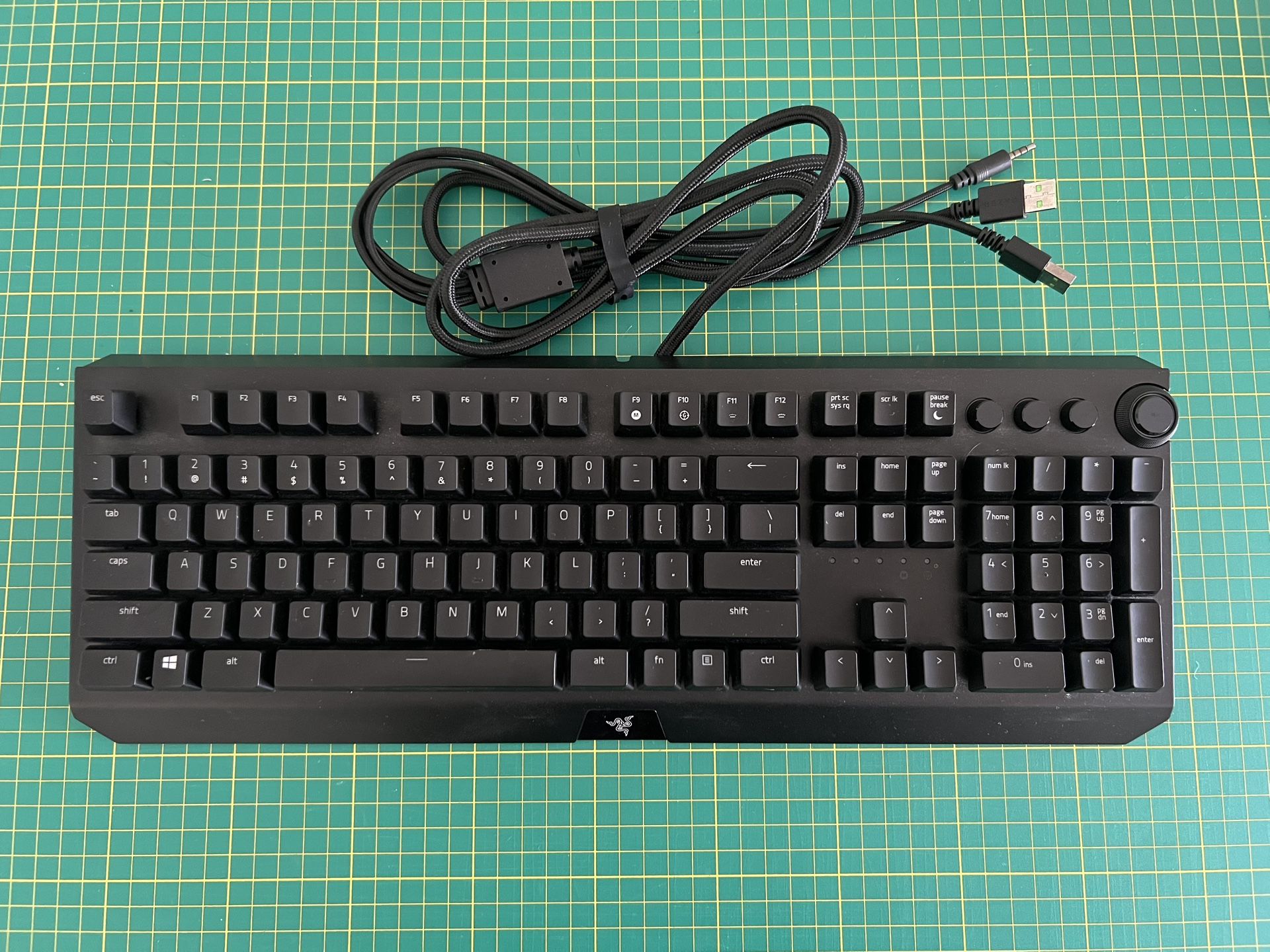 Razer RGB keyboard Yellow Switch