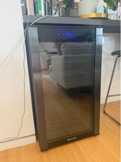 Wine Enthusiast 24-Bottle Wine Cellar – Works Great, Minor Sensor Fix Needed – $75 OBO