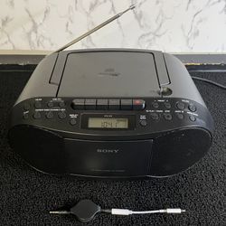 Sony Portable CD Radio Cassette-Corder In VG Condition 