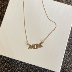 10k MOM Pendant And Necklace