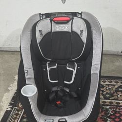 Graco Carseat Rear & Forward Facing