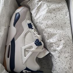 Jordan 4 SB Navy Size 11