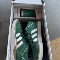 Sample Tyshawn Collegiate Green US size 10
