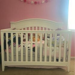 Baby Crib White Crib Brand New Only Used Once 