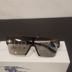 Burberry SUNGLASSES