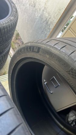 325/35 22 Michelin Pilot Sport 4s Pair