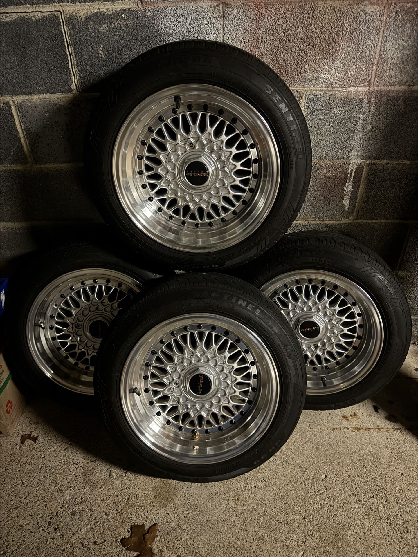 15 Inch Universal 4 Lugs Wheels