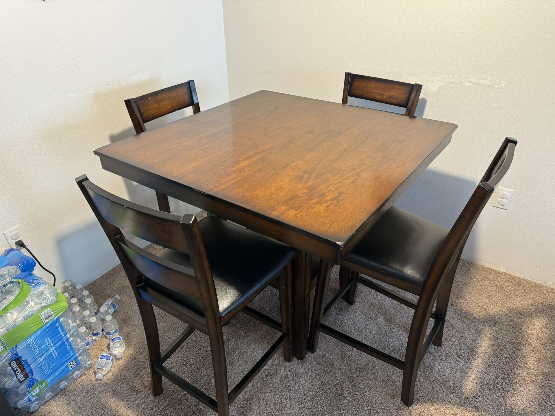 5pc Counter High Dinning Table. 