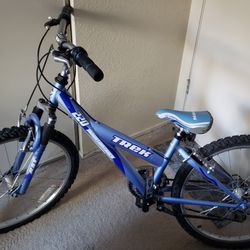 2015 Trek MT 220 Mountain Rack Bicycle/Bike
