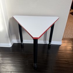 Sturdy Desk 