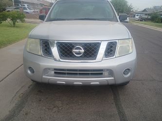 Nissan Pathfinder 2011