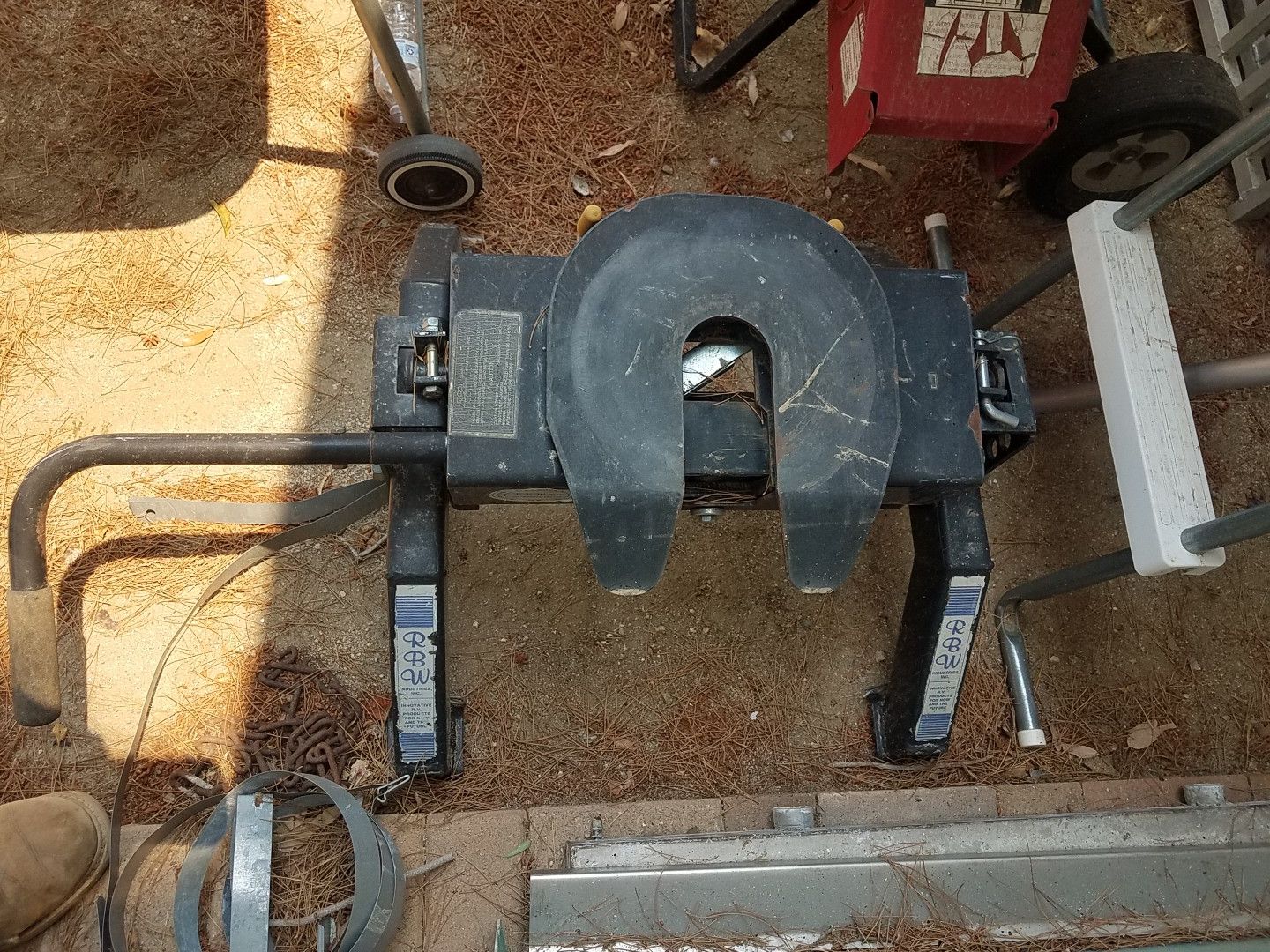 RBW 5th wheel hitch. for Sale in Palm Springs, CA OfferUp