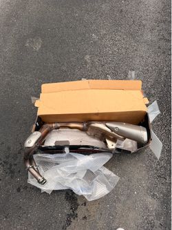 Stock exhausts for 2023 Yamaha r7