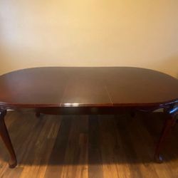 Dinning Table With 5 Chairs 