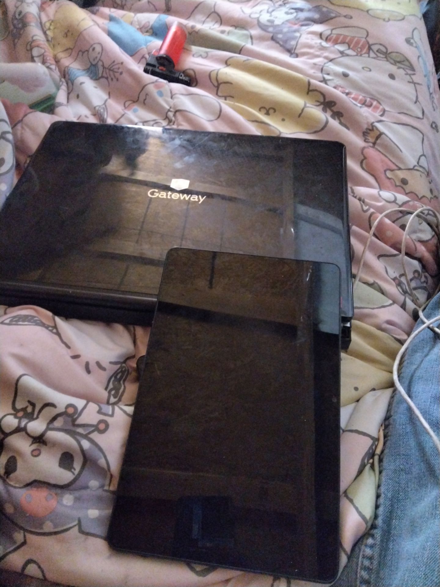 Laptop,tablet