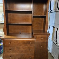 Dresser With Hutch