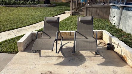Chaise Lounge
