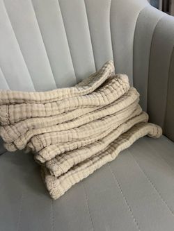 Muslin burp cloths