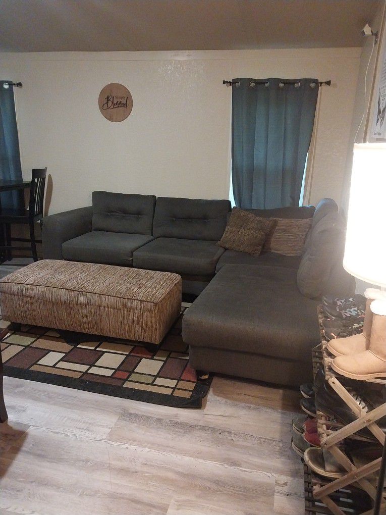 Gray Couch With Ottoman 