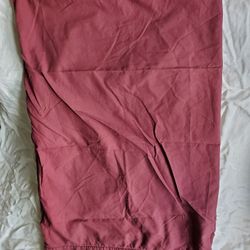 1 Ralph Lauren Dusty Mauve Pink pillowcase  100% cotton standard sz 19"*30" net weight 3.9oz
It was made in Pakistan and sewn in the USA.
The brand is
