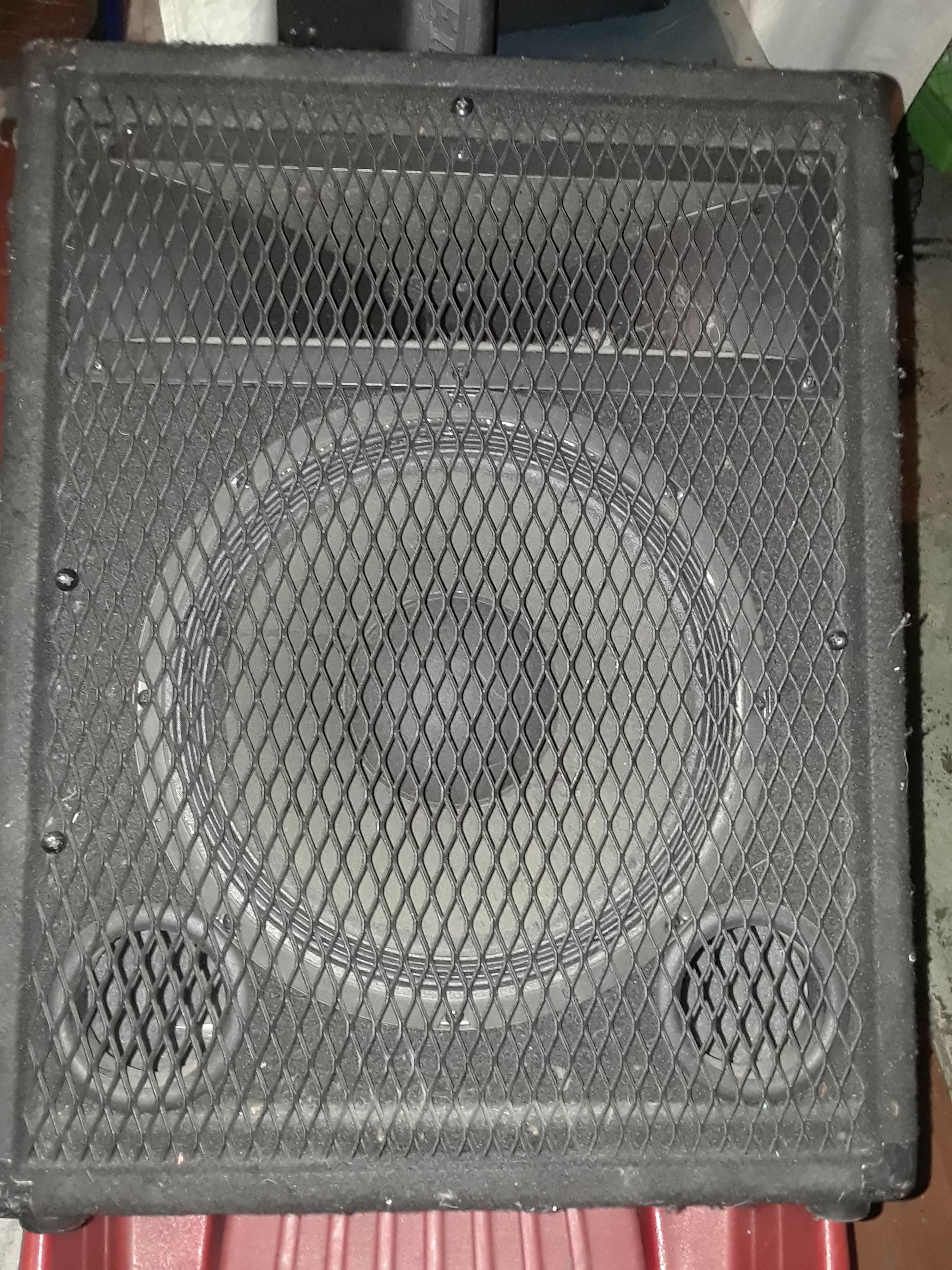 2 Carvin 12 inch with stand hole 300 watt P.A. or monitor speakers passive