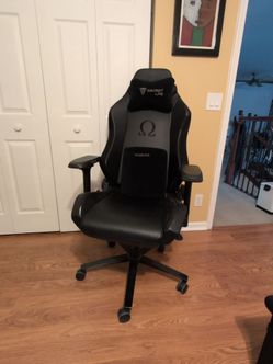 Gaming chair
