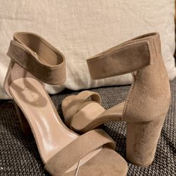 Brand New Women’s Shoes 